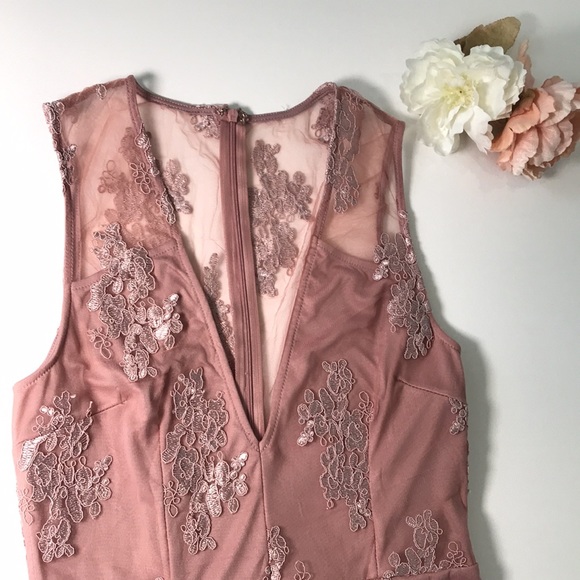 Tobi One Night Pink Lace Dress size M - Picture 7 of 12